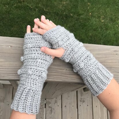 Snow Drifts Fingerless Gloves