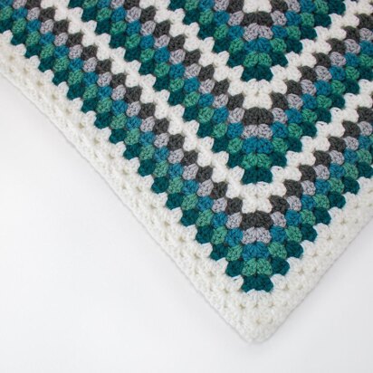 Stormy’s Infinity Granny Square Crochet Blanket