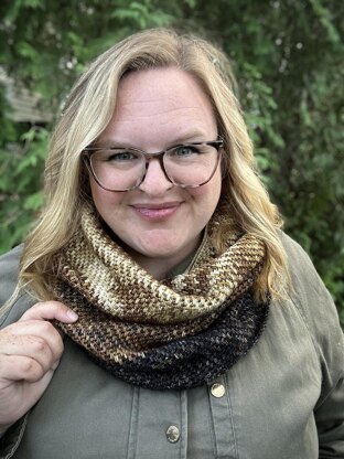 Fine Feather Cowl Lite