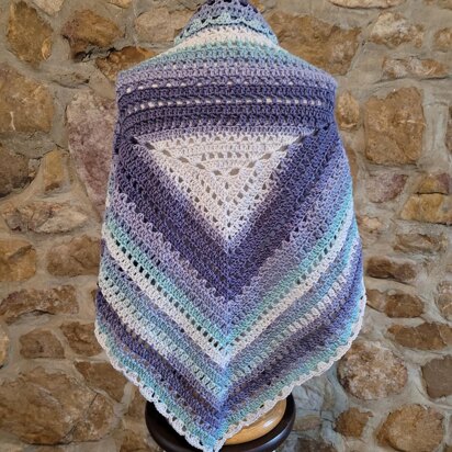 Lacy Center Triangle Shawl