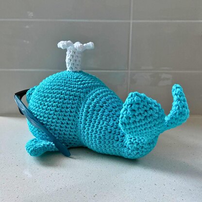 BLUE WHALE GLASSES HOLDER