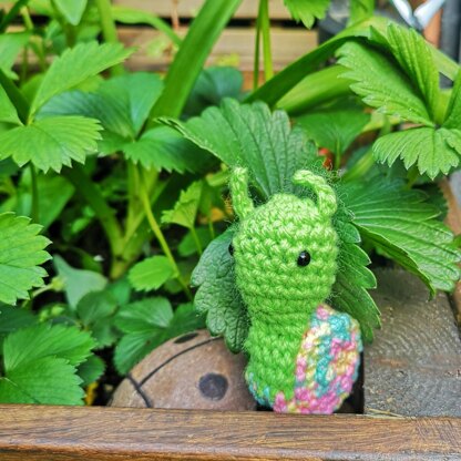 Mini garden snail