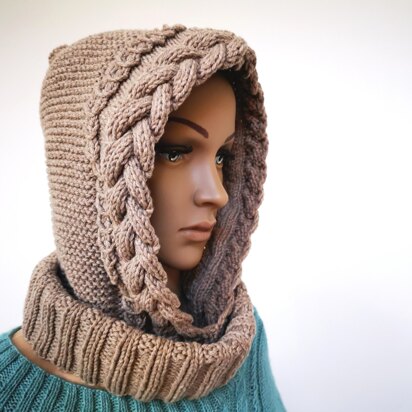 Hooded cowl Charlie with cables