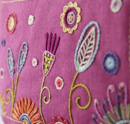 Un Chat Dans L'Aiguille Rose Pink Bag Printed Embroidery Kit