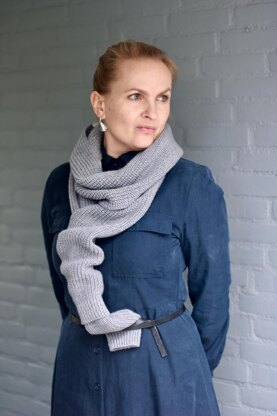 FAUX SWEATER SCARF