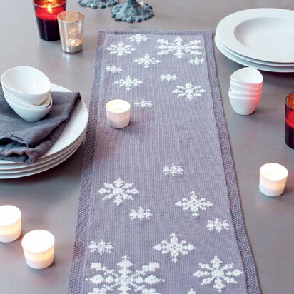 MillaMia First Fall Table Runner PDF