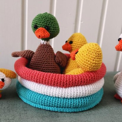 Amigurumi ducks