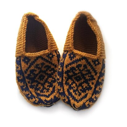 Azerbaijani Style Slipper Sock - knitting pattern