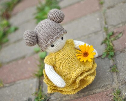 Alice The Doll in the round method