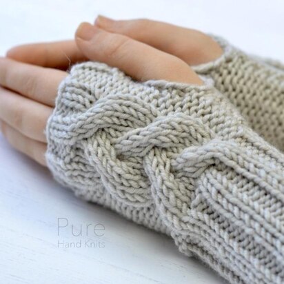 Nysa Fingerless Mitts