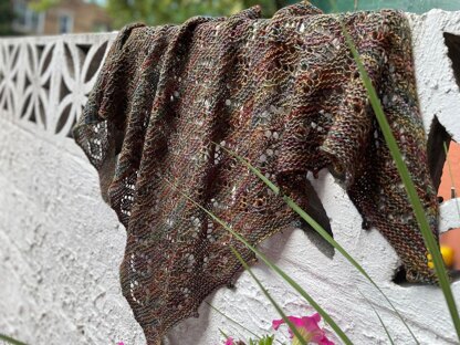 Mandragora Shawlette