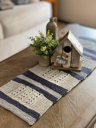 Double Eyelets Table Runner