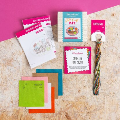 Hawthorn Handmade Prayer Plant Felt Craft Brooch Kit - 8cm 