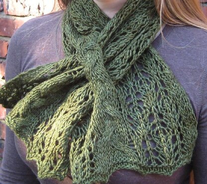 Winding Woods Scarflette