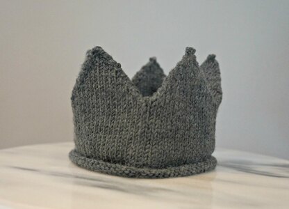 Knitted Crown