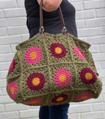 Large crochet travel bag Crochet pattern by Vicki Roberts LoveCrafts