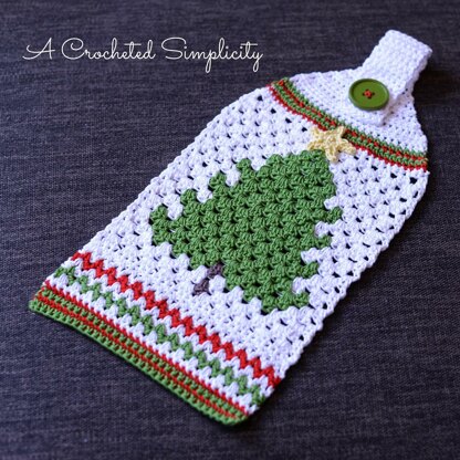 Retro Christmas Tree Towel