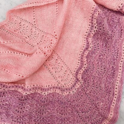 Moira Rose shawl