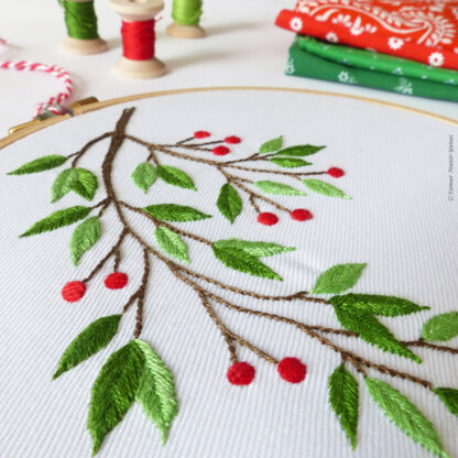 Tamar Mistletoe Embroidery Kit - 6in