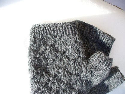 Broderie Mitts