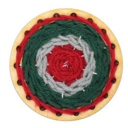 Hawthorn Handmade Go Weave Brooch Kit- Red, Green & Light Grey