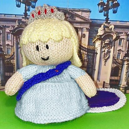 Queen Camilla choc orange cover /15cm Royal toy - knitting pattern