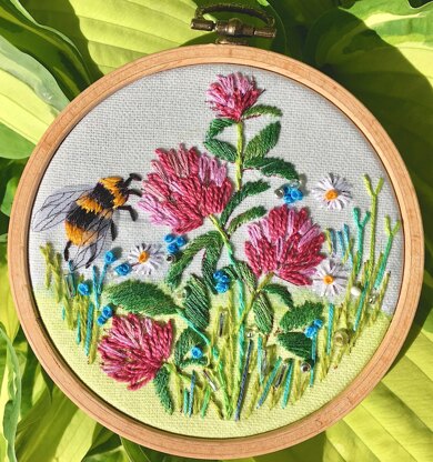 Rowandean Bumblebee in Clover Embroidery Kit