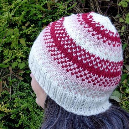 Raspberry Pavlova Hat