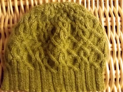 Soft cabled hat