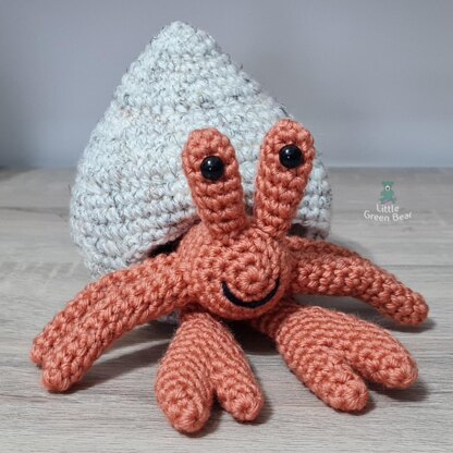 Horace the Hermit Crab - US Terminology - Amigurumi