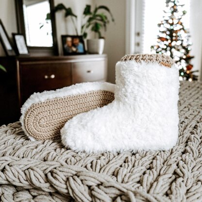 Snowed In Cabin Slippers