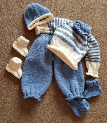 Boys sweater, trousers, hat and bootees