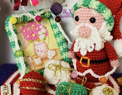 Amigurumi Christmas photo frame