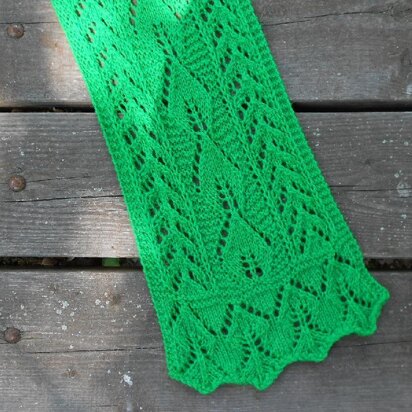 Lacy Apple Leaf Scarf