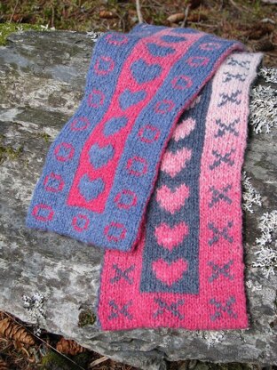 Hugs and Kisses Scarf 486