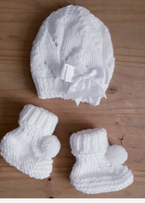 WHITE BABY Beanie and Booties