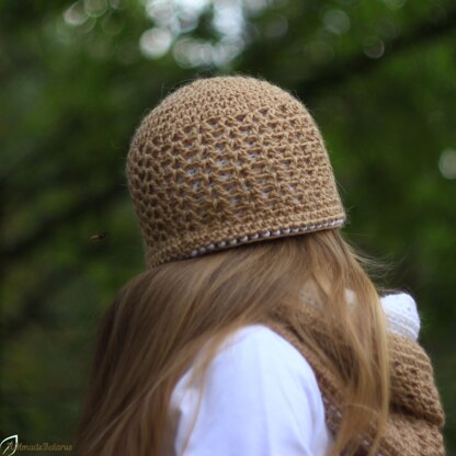 Lace hat/cowl set