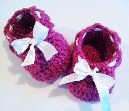 Simple baby ribbon shoes