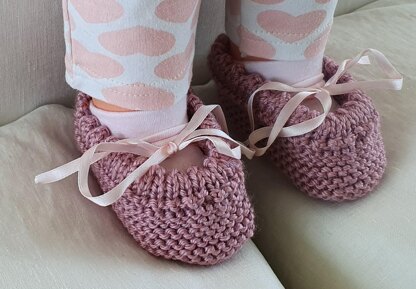 Lisa - Picot edge baby shoes