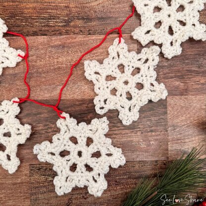 Snowflake Snowflake – Ornament & Garland