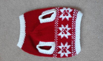 Knitted Christmas jumpers and hat for pussy cats!