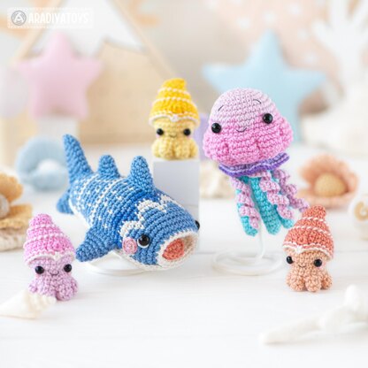 7-in-1 deep ocean crochet pattern amigurumi by AradiyaToys (Olka Novytska) mini kingdom stingray whale shark jellyfish diver crochet tutorial DIY PDF file
