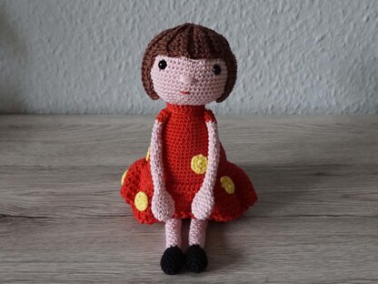 Crochet pattern: Doll Isabelle!