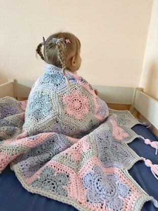 Cozy Hexi Flower Blanket