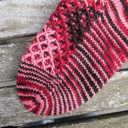 Waffled Footsies - knitting pattern