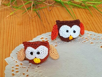 Miniature owl brooch pin