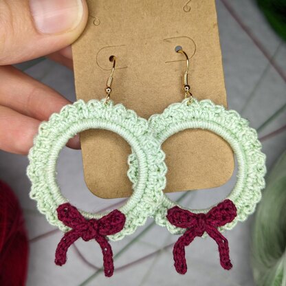 Christmas on sale wreath earrings