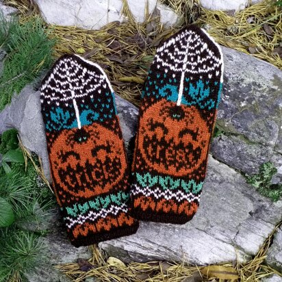 Spooky Friends Mittens