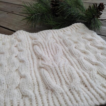 Snowy Trails Cowl