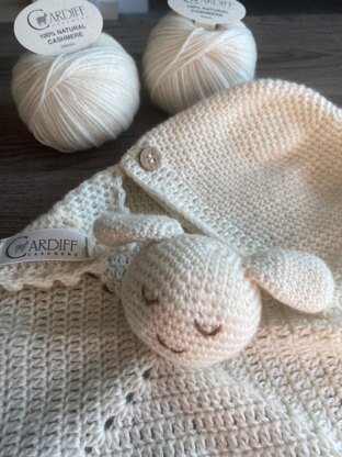 Cashmere Comforter and Beanie